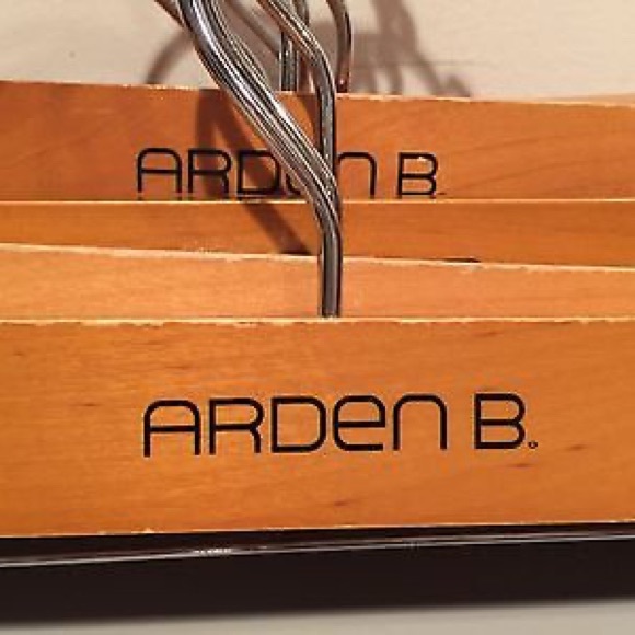 10pack of Arden B hangers - Picture 3 of 3